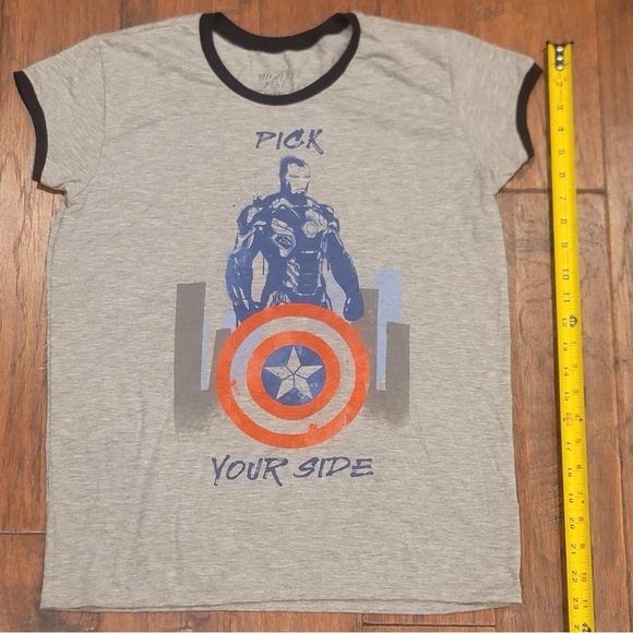 XL Juniors Marvel Tee - Picture 4 of 8